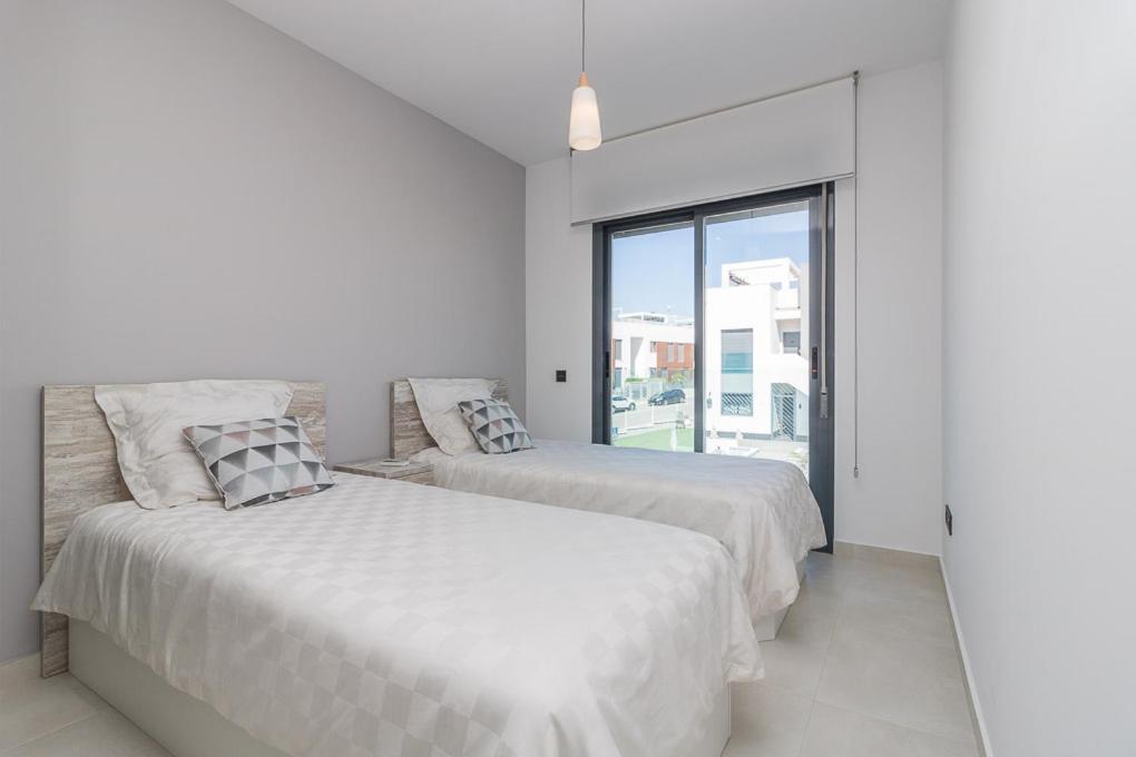 Calle Bullas Topfloor Lejlighed 또레비에하 외부 사진