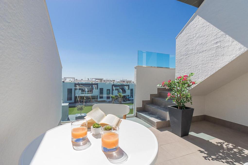 Calle Bullas Topfloor Lejlighed 또레비에하 외부 사진